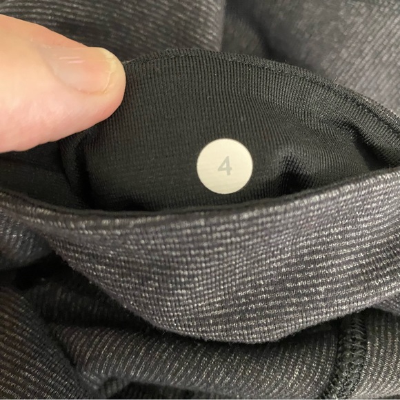 Lululemon Ankle Zip Compression Leggings Sz 4 - Picture 8 of 11